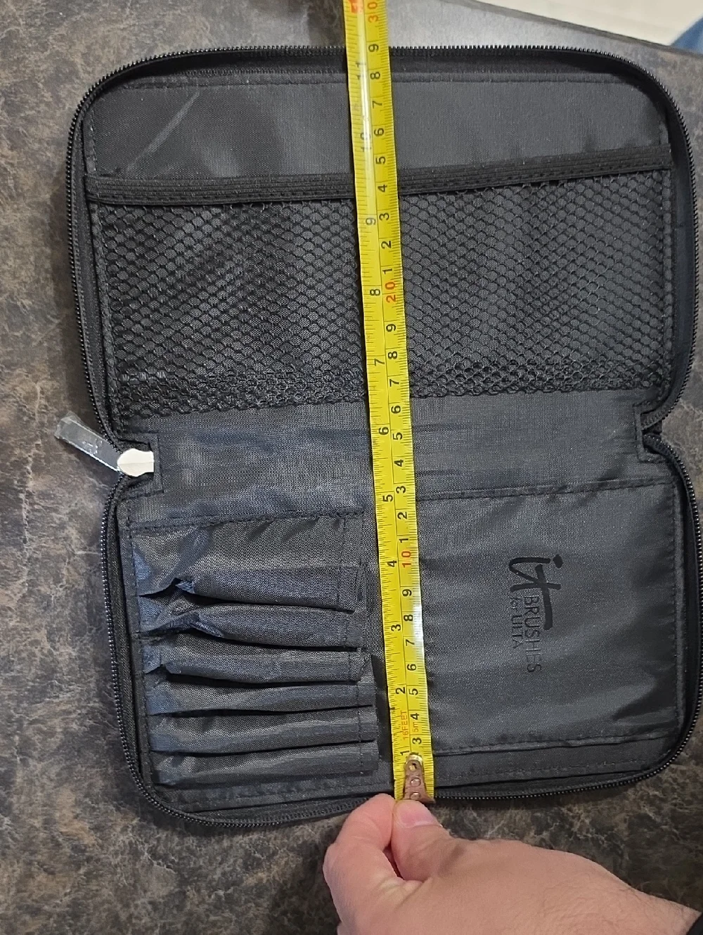 ​IT Cosmetics Black Quilted Travel Makeup Brush Organizer Case Ulta👝✨